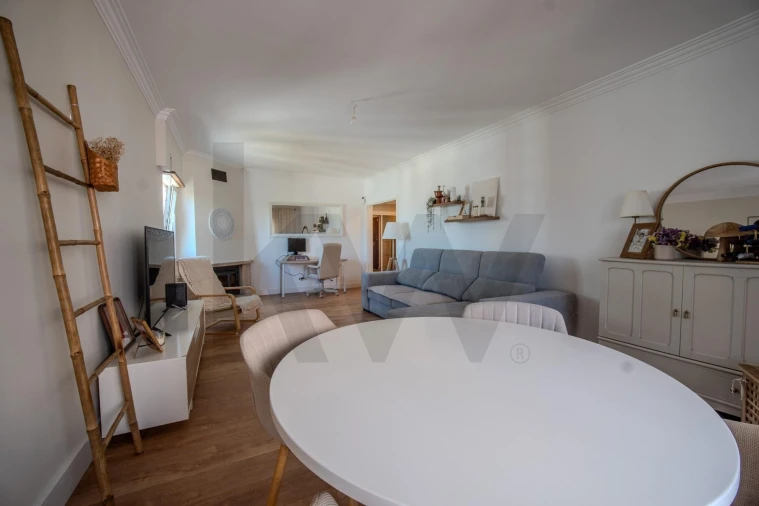 Apartamento T2 para Venda em Póvoa de Santa Iria e Forte da Casa Foto 4