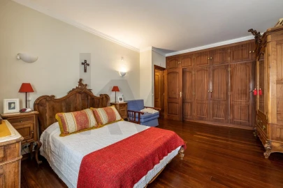Quinta T4 para Venda em Nossa Senhora das Misericordias