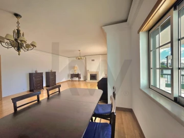 Apartamento T4 para Arrendamento em Alcabideche