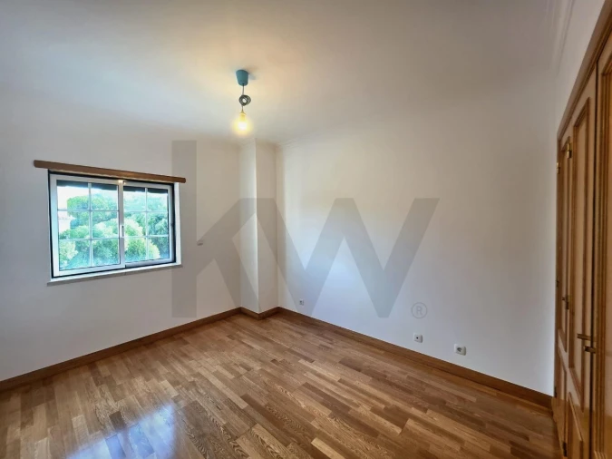 Apartamento T4 para Arrendamento em Alcabideche Foto 23