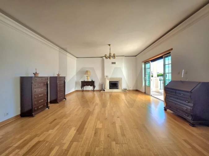 Apartamento T4 para Arrendamento em Alcabideche Foto 16