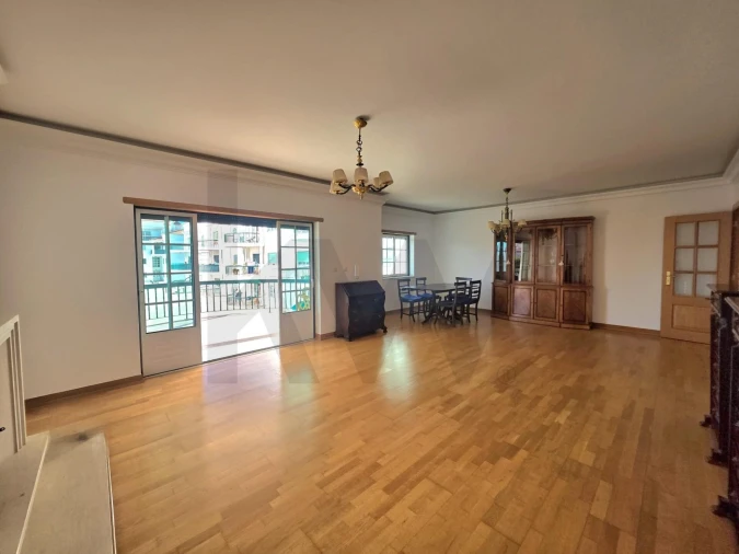 Apartamento T4 para Arrendamento em Alcabideche Foto 17