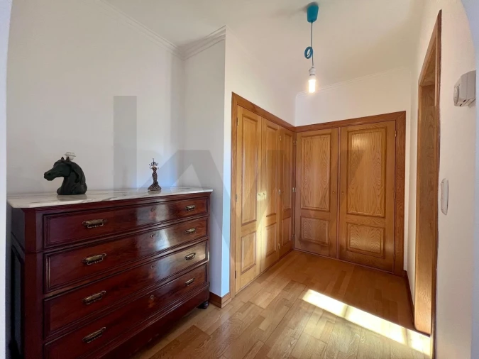 Apartamento T4 para Arrendamento em Alcabideche Foto 26