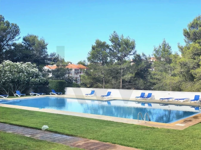 Apartamento T4 para Arrendamento em Alcabideche Foto 4
