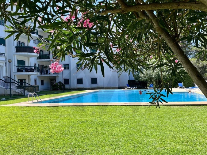 Apartamento T4 para Arrendamento em Alcabideche Foto 8