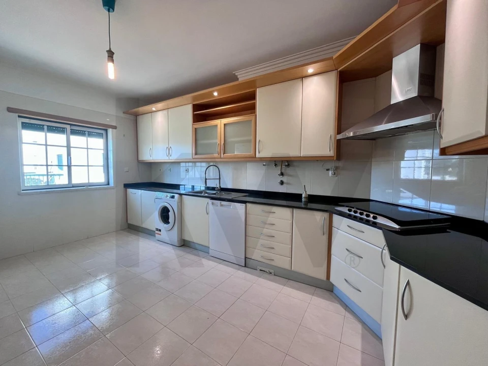 Apartamento T4 para Arrendamento em Alcabideche Foto 13