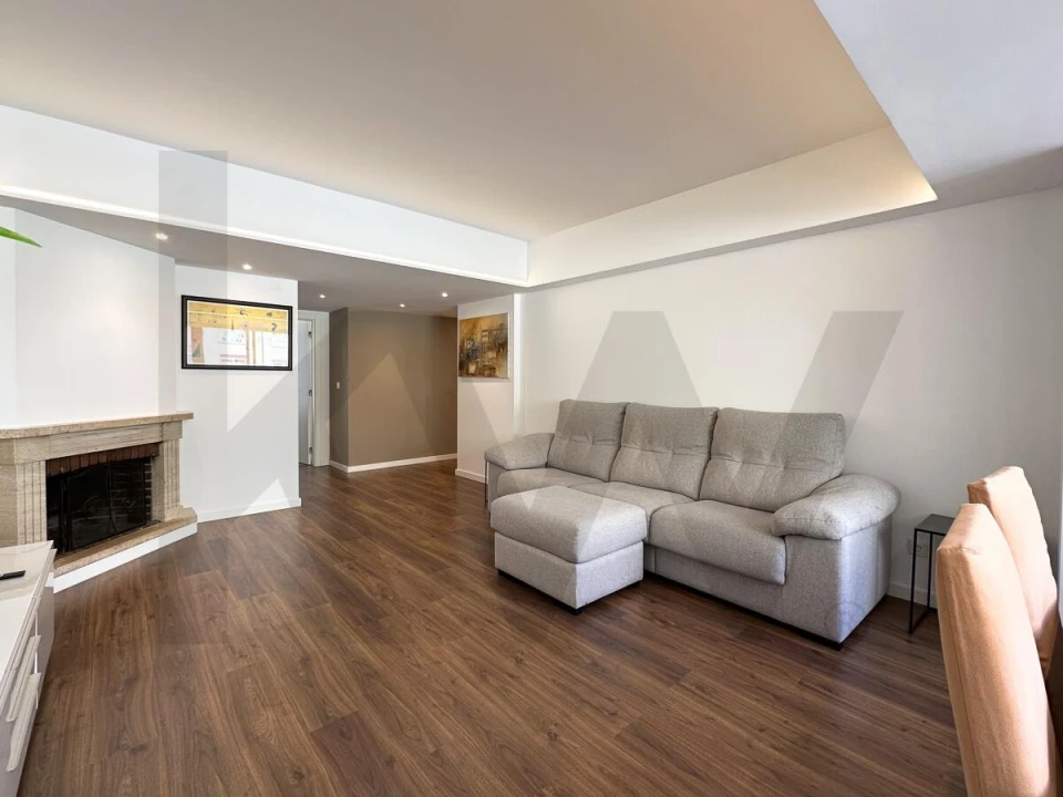 Apartamento T3 para Arrendamento em Massamá e Monte Abraão Foto 3