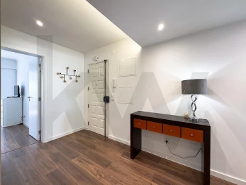 Apartamento T3 para Arrendamento em Massamá e Monte Abraão