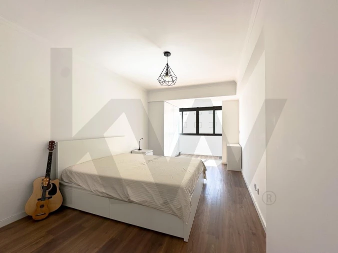 Apartamento T3 para Arrendamento em Massamá e Monte Abraão Foto 22