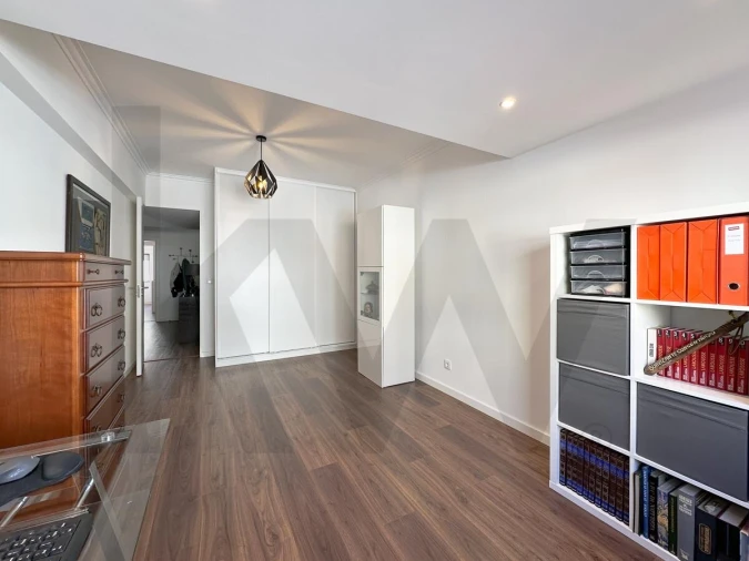 Apartamento T3 para Arrendamento em Massamá e Monte Abraão Foto 20