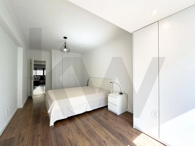 Apartamento T3 para Arrendamento em Massamá e Monte Abraão Foto 23