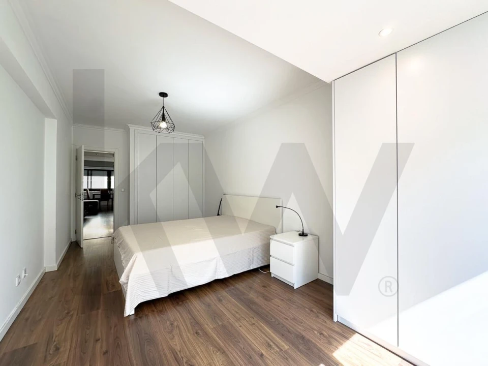 Apartamento T3 para Arrendamento em Massamá e Monte Abraão Foto 23