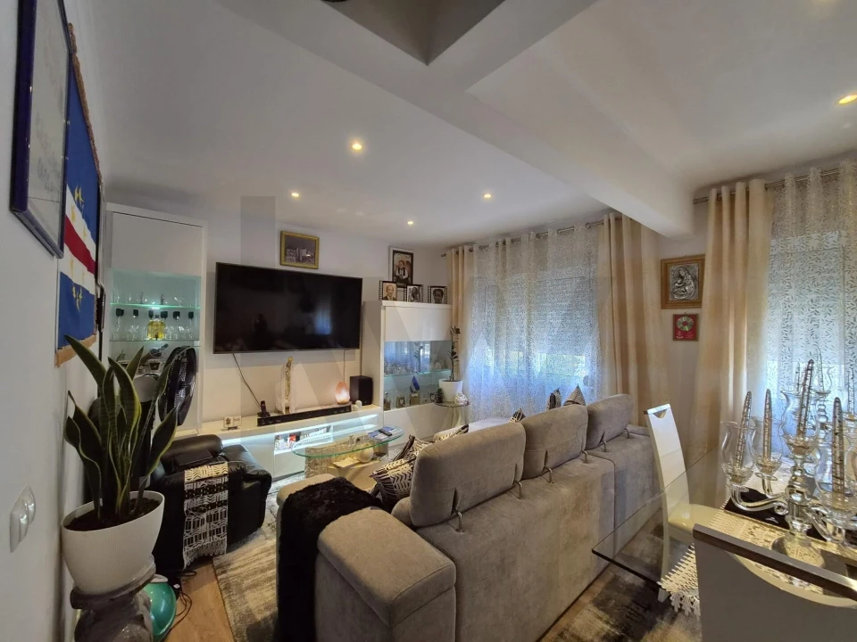 Apartamento T2 para Venda em Mina de Água Foto 5