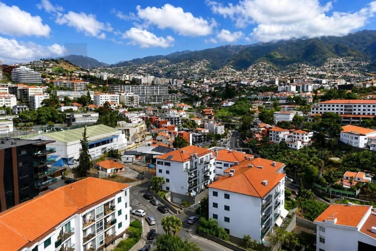Apartamento T3 para Venda em São Martinho Foto 40