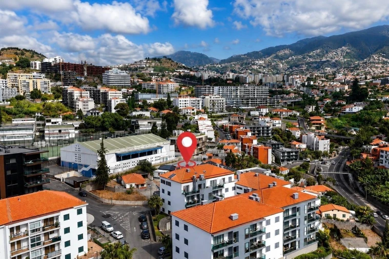 Apartamento T3 para Venda em São Martinho Foto 3