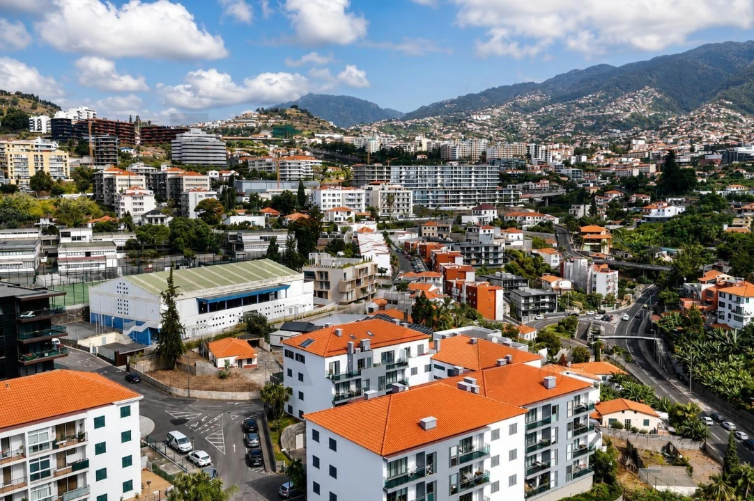 Apartamento T3 para Venda em São Martinho Foto 2