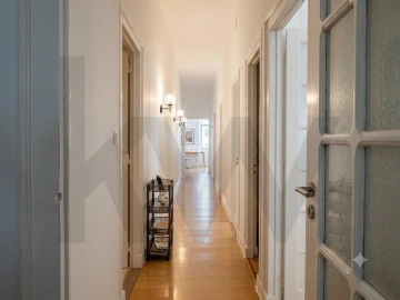 Apartamento T4 para Arrendamento em Arroios