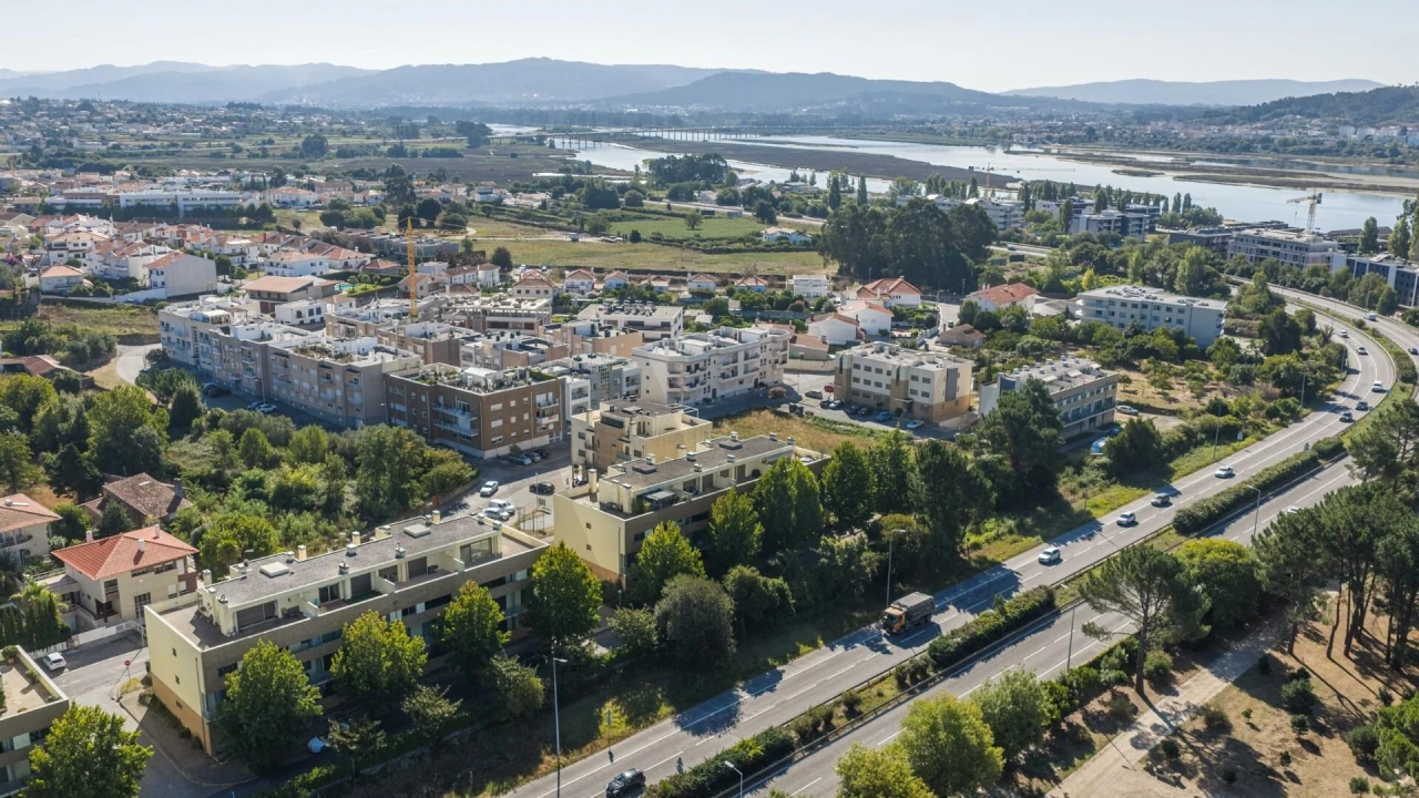 Apartamento T3 para Venda em Subportela, Deocriste e Portela Susã Foto 32