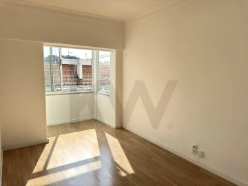 Apartamento T1 para Arrendamento em Arroios
