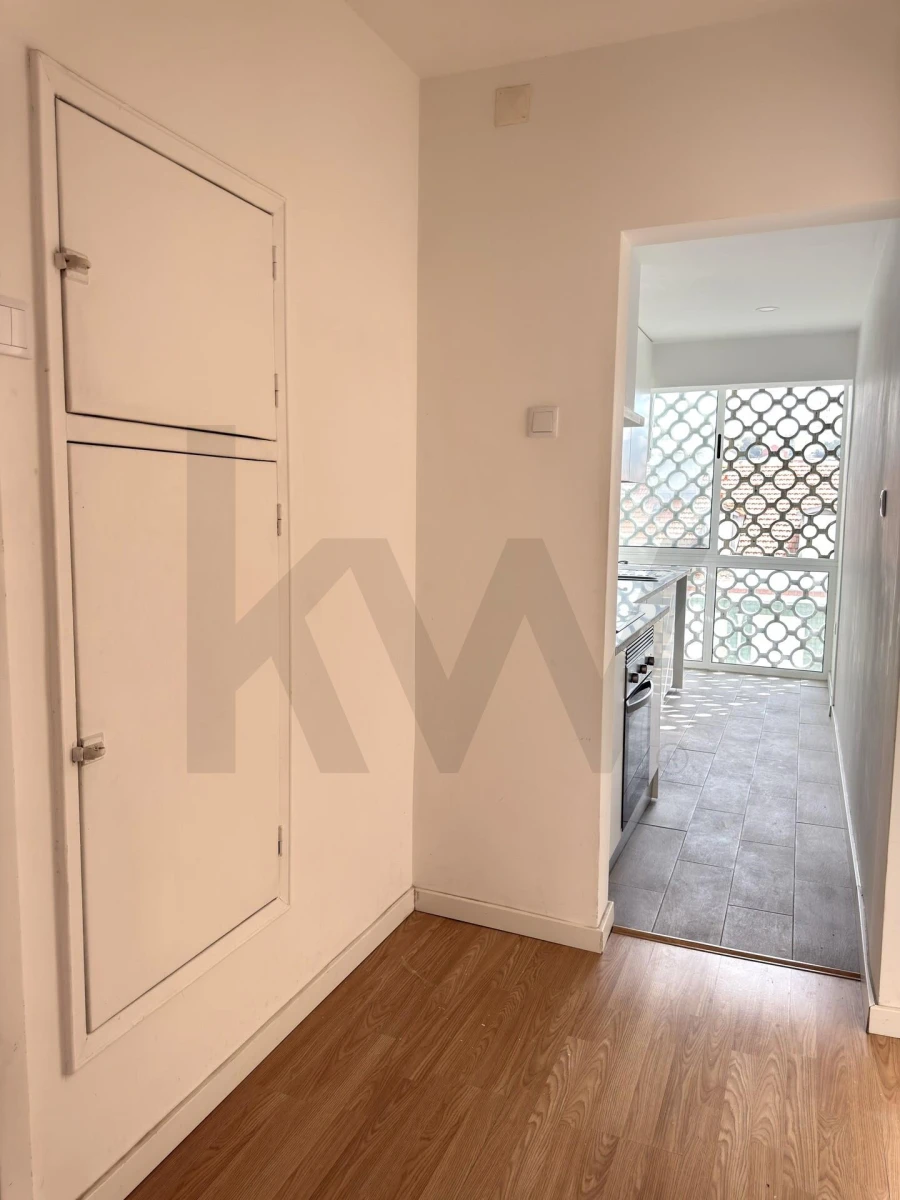 Apartamento T1 para Arrendamento em Arroios Foto 19