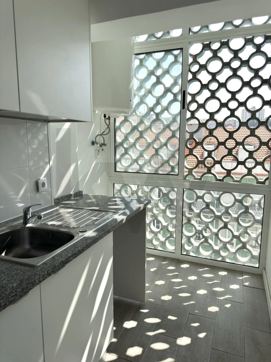 Apartamento T1 para Arrendamento em Arroios Foto 6