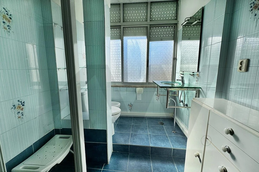 Apartamento T2 para Venda em Alfragide Foto 35