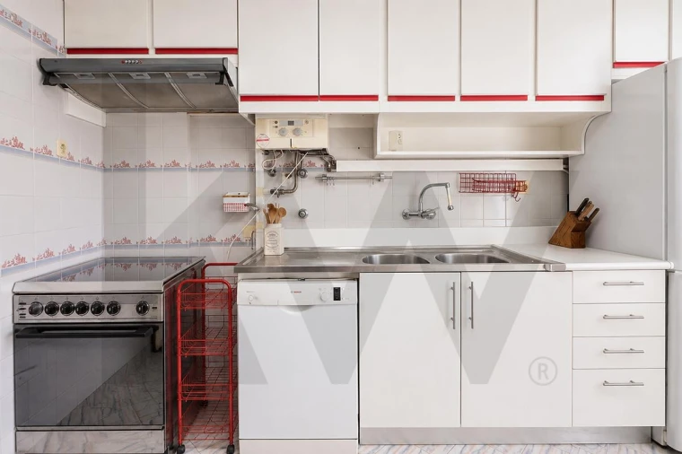 Apartamento T2 para Venda em Alfragide Foto 15