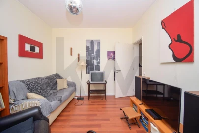 Apartamento T3 para Venda em Carcavelos e Parede