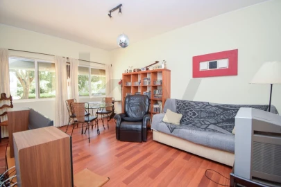 Apartamento T3 para Venda em Carcavelos e Parede