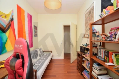 Apartamento T3 para Venda em Carcavelos e Parede