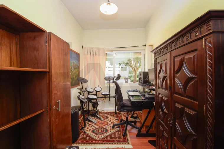 Apartamento T3 para Venda em Carcavelos e Parede Foto 13