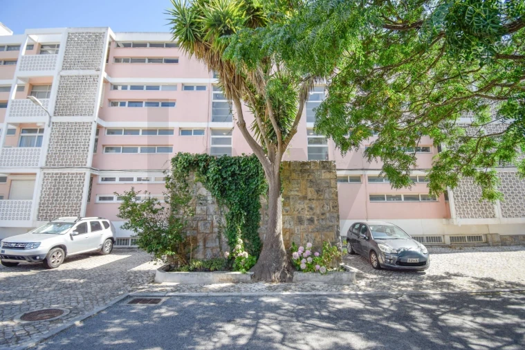 Apartamento T3 para Venda em Carcavelos e Parede Foto 27