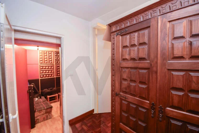 Apartamento T3 para Venda em Carcavelos e Parede Foto 18