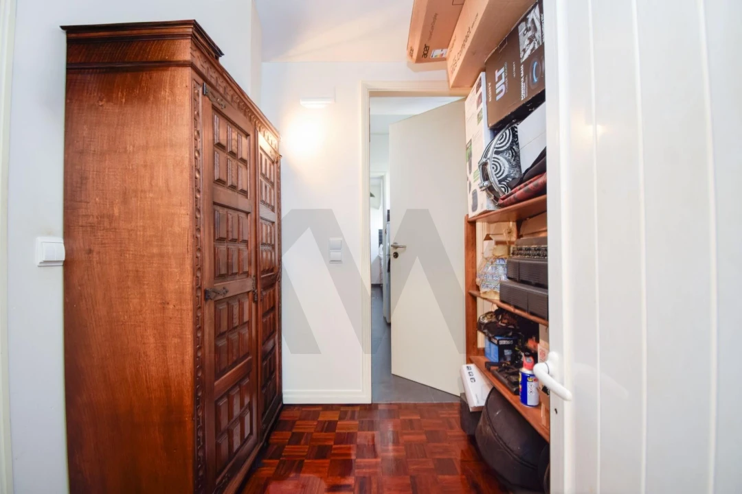 Apartamento T3 para Venda em Carcavelos e Parede Foto 17