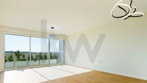 Apartamento T3 para Arrendamento em Seixal, Arrentela e Aldeia de Paio Pires