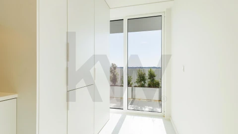 Apartamento T3 para Arrendamento em Seixal, Arrentela e Aldeia de Paio Pires