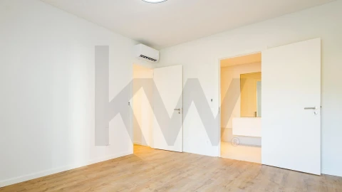 Apartamento T3 para Arrendamento em Seixal, Arrentela e Aldeia de Paio Pires