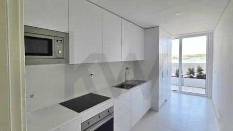 Apartamento T3 para Arrendamento em Seixal, Arrentela e Aldeia de Paio Pires