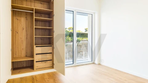 Apartamento T3 para Arrendamento em Seixal, Arrentela e Aldeia de Paio Pires