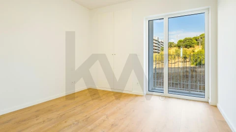 Apartamento T3 para Arrendamento em Seixal, Arrentela e Aldeia de Paio Pires