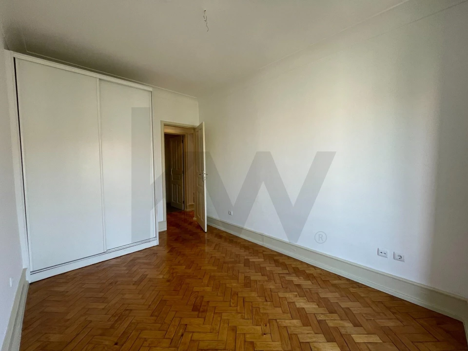 Apartamento T2 para Arrendamento em Areeiro Foto 13