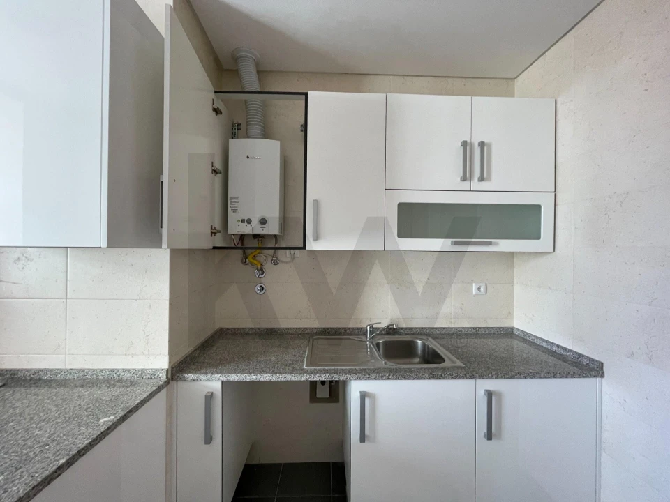Apartamento T2 para Arrendamento em Areeiro Foto 26