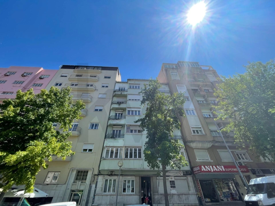 Apartamento T2 para Arrendamento em Areeiro Foto 1