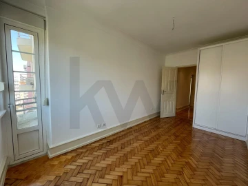 Apartamento T2 para Arrendamento em Areeiro