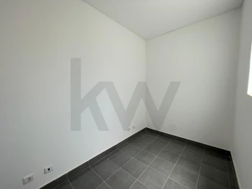 Apartamento T2 para Arrendamento em Areeiro
