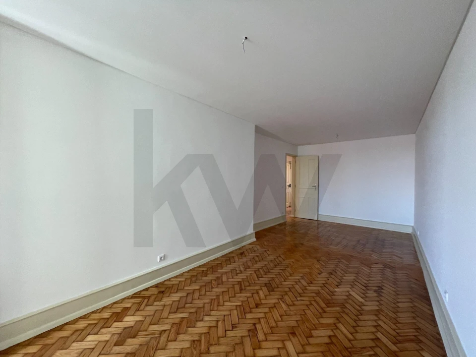 Apartamento T2 para Arrendamento em Areeiro Foto 16