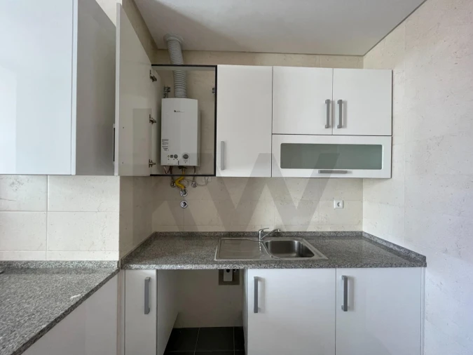 Apartamento T2 para Arrendamento em Areeiro Foto 26