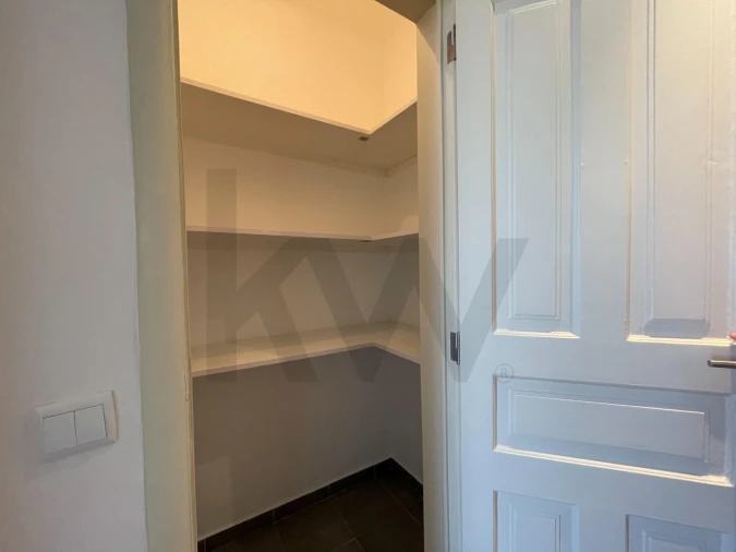 Apartamento T2 para Arrendamento em Areeiro Foto 24