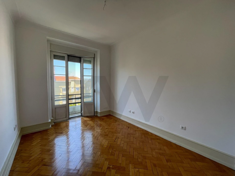 Apartamento T2 para Arrendamento em Areeiro Foto 12