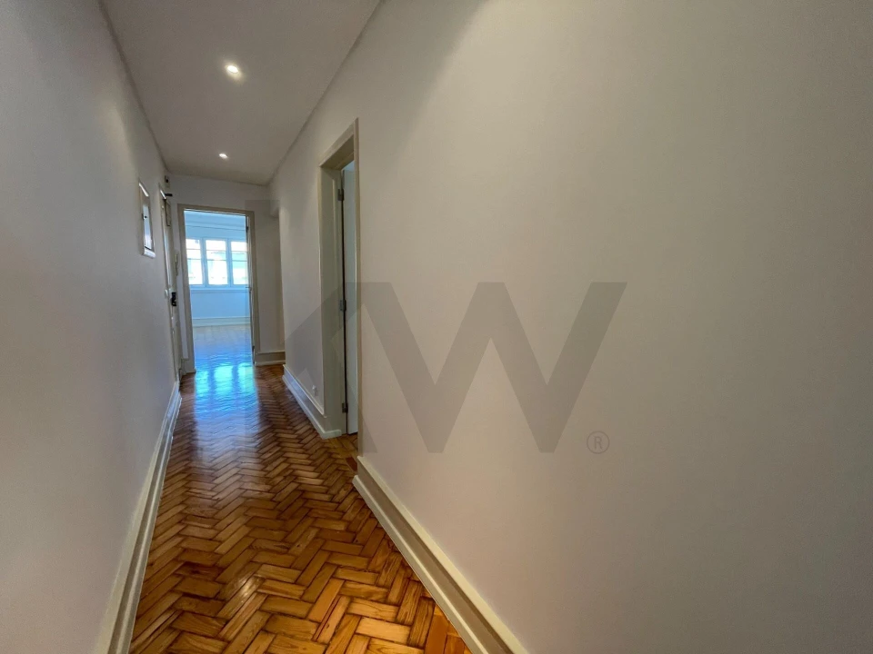 Apartamento T2 para Arrendamento em Areeiro Foto 29